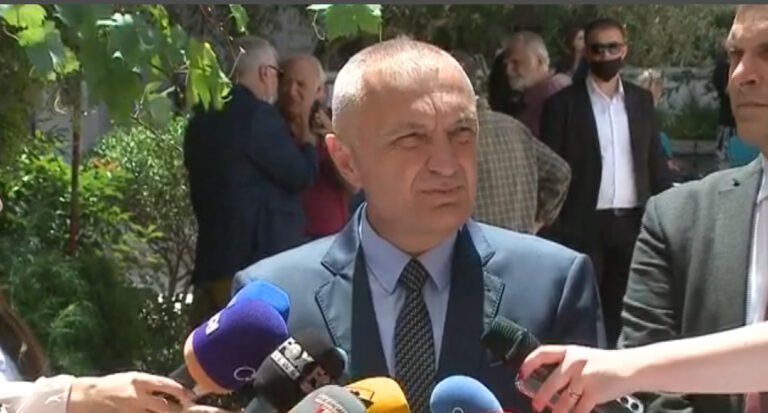 Homazhet për Moikom Zeqon, Presidenti Meta: Nuk bëri kurrë kompromise. Kontribuoi në hapjen e PS