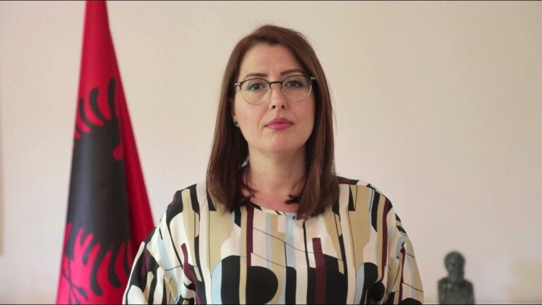 Ministrja Manastirliu: Gati skenarët edhe për më të keqen, nëse do të përkeqësohet situata
