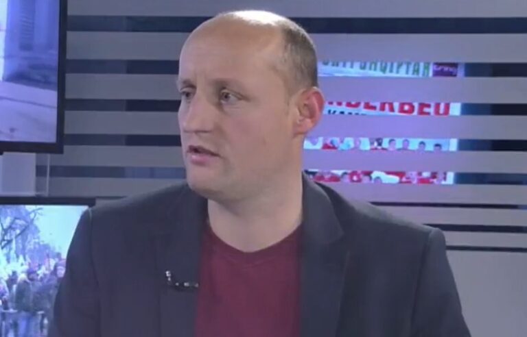 “2 milionë lekë komplet doza”, shpërthen gazetari: Të marrë fund bërja biznes me sëmundjen COVID-19