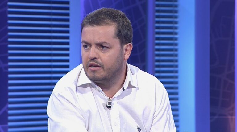 Punëtorët në Rinas po na mësojnë si mbrohen të drejtat