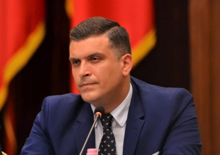 Tedi Blushi i kujton Fugës: Nuk e sulmuam ne Bollinon, cituam akuzat ndaj tij të deputetëve të PS, Peza dhe Abazi
