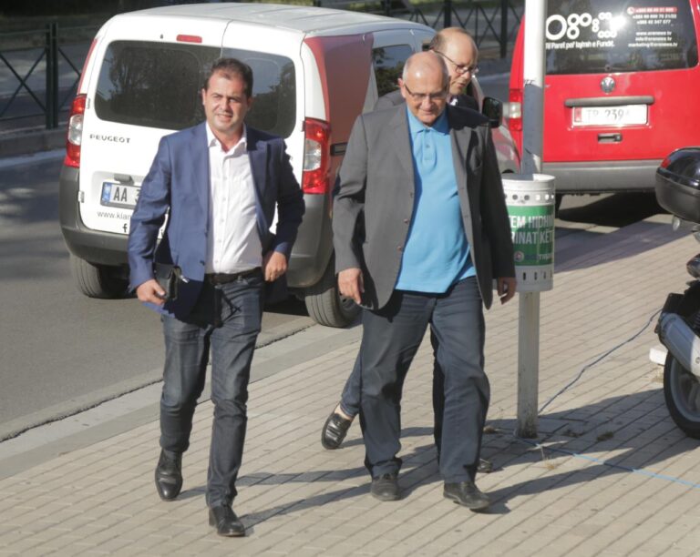 Opozita: Damian Gjiknuri konfirmoi njëanshmërinë e akteve që PS po bën gati të miratojë