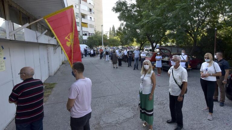 Mbyllet procesi i votimit në Malin e Zi, pjesëmarrja arrin në 80%