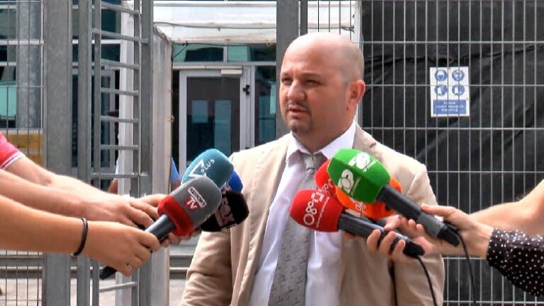 Avokati denoncon absurdin, Një nga tokat e sekuestruara nuk është e z.Ndroqi, është varrezë fshati