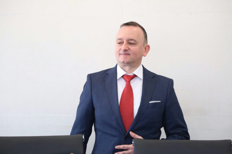 Shteti, Pushteti dhe Deti