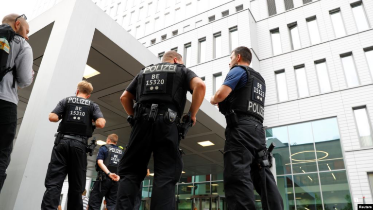 Policia gjermane blindon spitalin ku po trajtohet lideri i opozitës ruse
