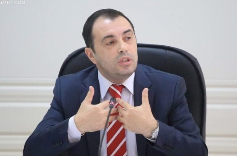 Denar Biba: Greqisë i takojnë 12 milje detare