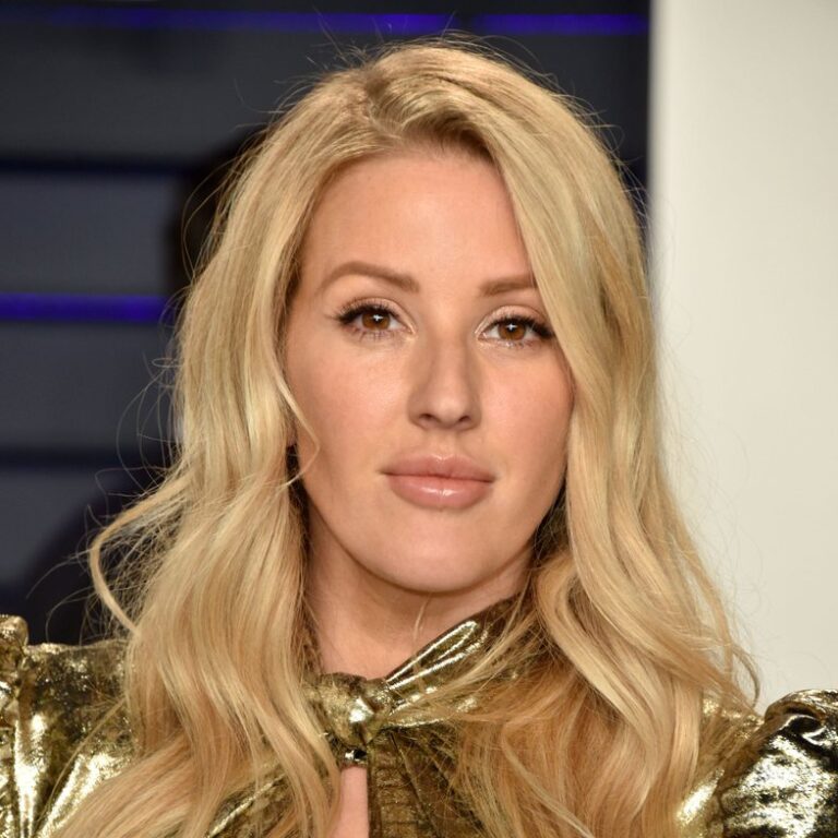 Ellie Goulding tregon se çfarë e ndihmoi të luftonte me ankthin