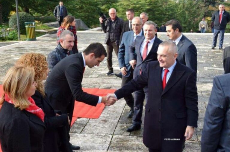 Tedi Blushi: Gjynah që Lali Fiku nuk vlen më as si gjethe Fiku për “tërmetet” e Bablokut
