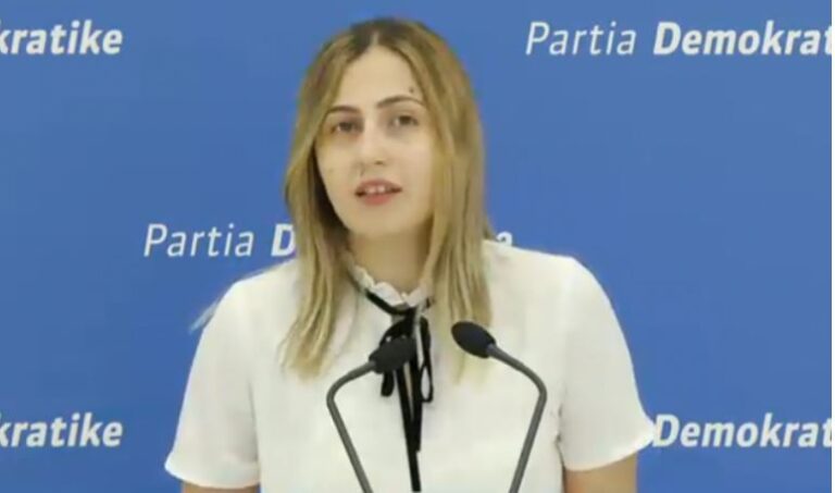 Zëdhënësja e PD: Blendi Gonxhja nuk i ndali tenderat as gjatë karantinës, 1.7 milionë euro të shpenzuara për luks