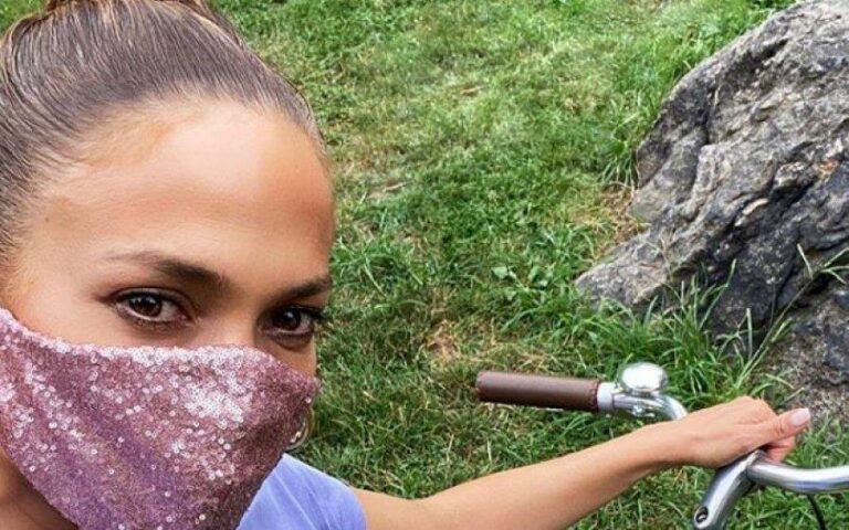 JLo bën thirrje që t’i vendosni maskat