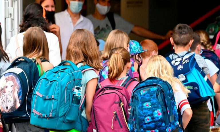 Mësimi në kohë të Covid-19, Gjika: Prindërit dhe mësuesit të menaxhojnë stresin
