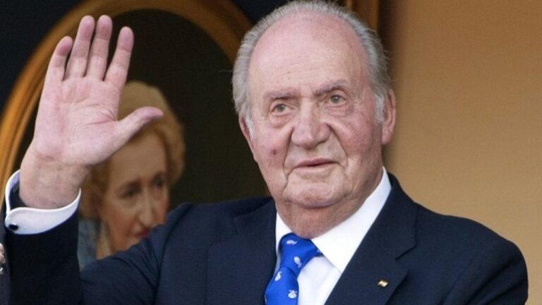 Sanchez në largimin e Juan Carlos: Nuk gjykohen institucionet por njerëzit