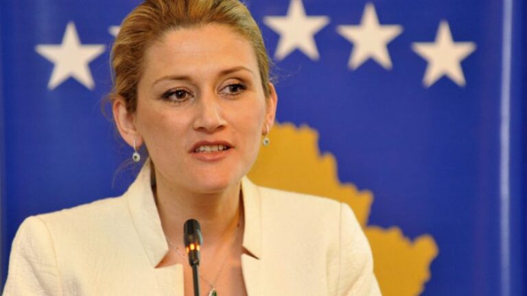 Kusari-Lila: Avdullah Hoti nuk u vetizolua, nuk na duhet arsye më shumë për ta shkarkuar