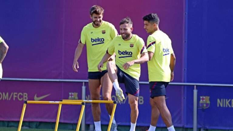 Revolucion total te Barcelona pas turpërimit, ja 3 futbollistët e vetëm që shpëtojnë