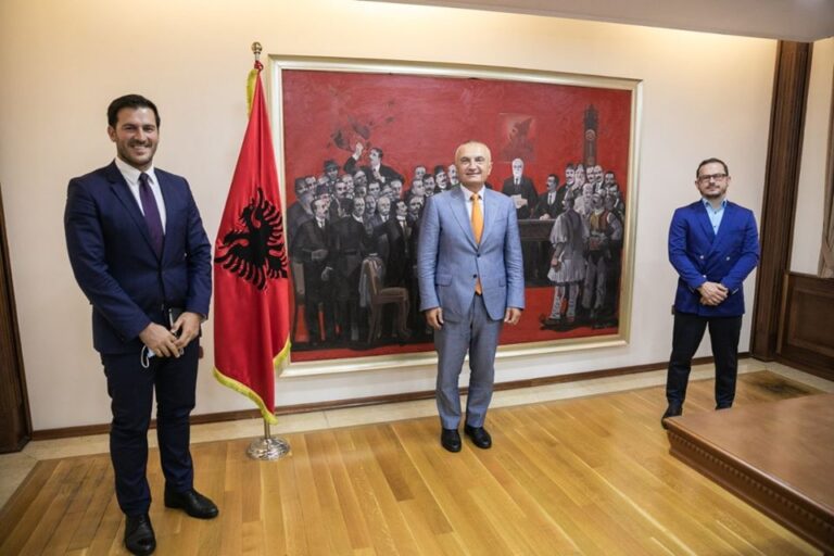 Meta pret bashkëthemeluesit e Lëvizjes “Diaspora për Shqipërinë e Lirë”, Florian Haçkaj dhe Bledar Maliqi
