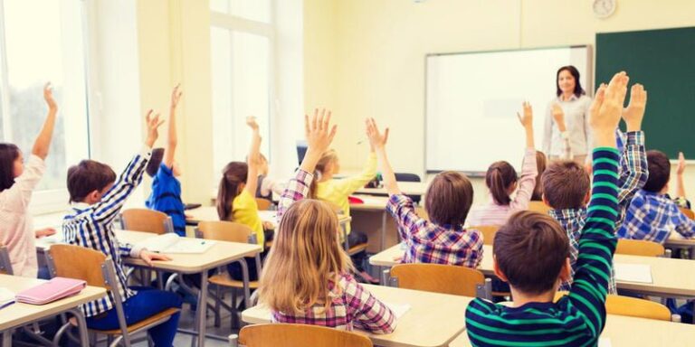 Ministria e Arsimit zbardh draft-udhëzimin për mënyrën se si do të zhvillohet mësimi në shkolla