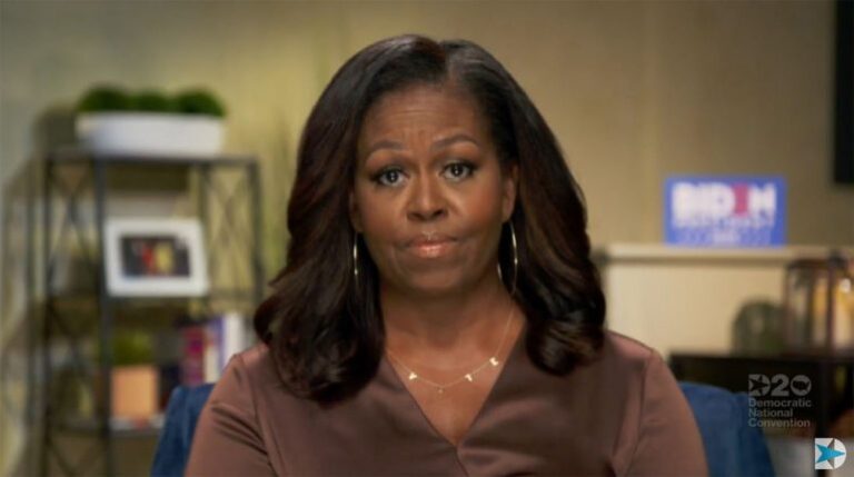 Zgjedhjet në SHBA. Michelle Obama në kongresin demokrat: Trump është presidenti i gabuar
