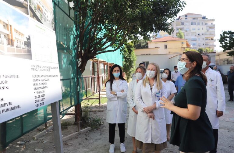 Manastirliu inspekton punimet në Qendrën Shëndetësore Nr. 1: Shërbime të integruara shëndetësore dhe sociale