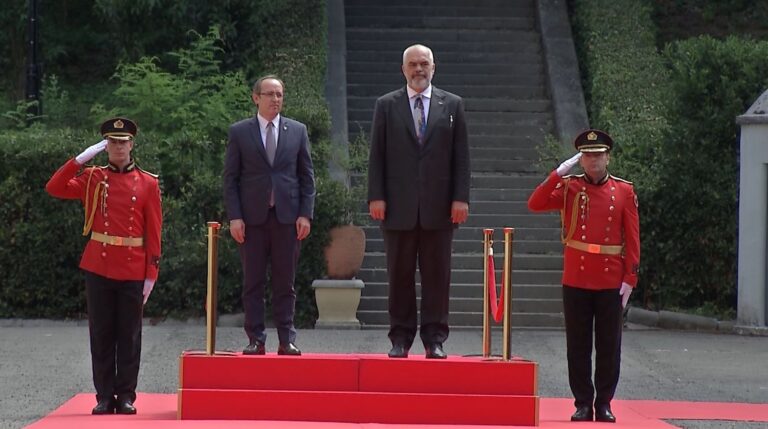 Shtatori rimbledh dy qeveritë Kosovë-Shqipëri, marrëveshjet kryesore për doganat, hekurudhën, energjetikën