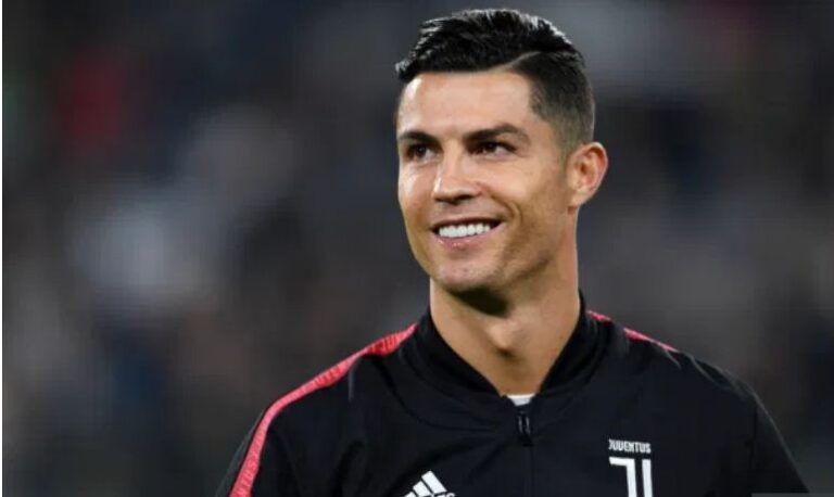 (FOTO) Njihuni me ‘bishën’ e re të Ronaldos, futbollisti i bën dhuratë vetes Bugattin 10 milionë euro
