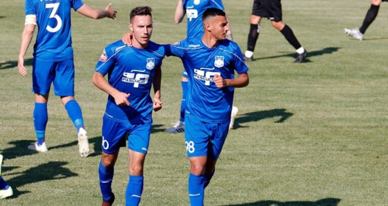 Lorenc Vila transferohet në Turqi te Menemenspor