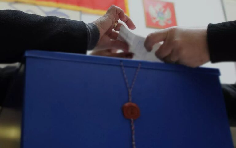 Sot zgjedhjet në Mal të Zi, Presidenti Gjukanoviç synon fitoren e njëmbëdhjetë. Partitë shqiptare garojnë në dy koalicione