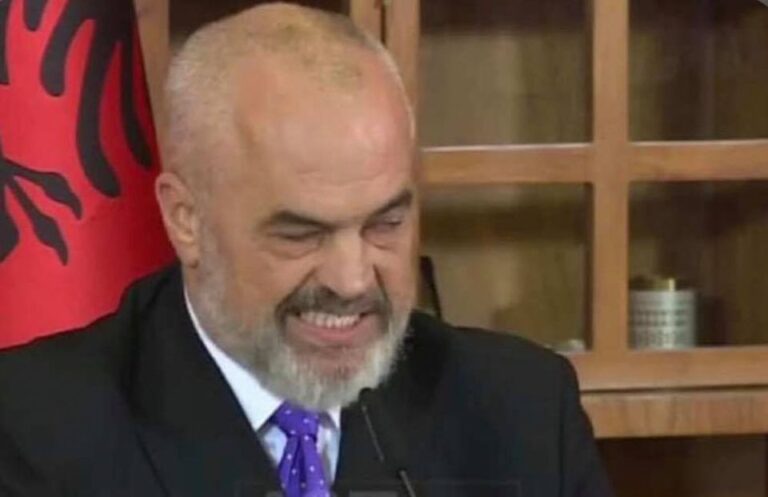 Klevis Balliu: Varfëria pllakosi popullin ndërkohë që pasuria mbyti Rilindjen