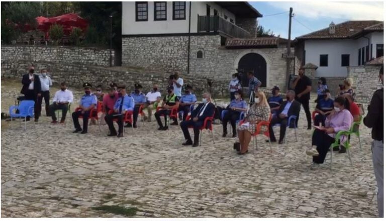Rama shton policët, prezantohet në Berat Njësia e Posaçme Operacionale e forcave “Shqiponja”, Lleshaj: Investim për …