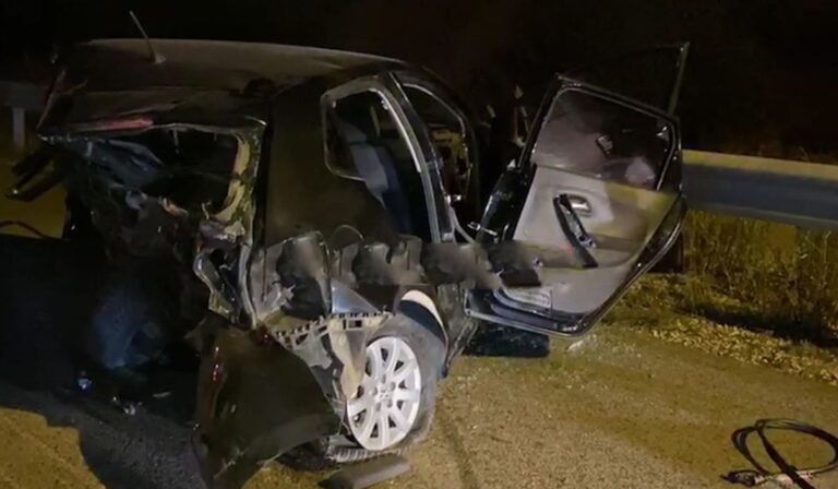 Shoferi nuk frenoi para përplasjes. Aksidenti që ndau motrat, njëra vdiq e tjetra po lufton për jetën