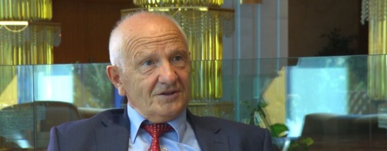 Kush do ta zgjidhë konfliktin mes Kosovës dhe Serbisë, BE apo SHBA?