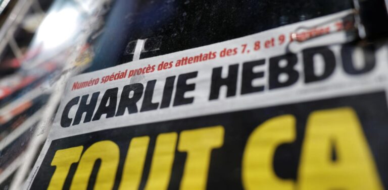 Goditet sërish ”Charlie Hebdo”, katër të plagosur nga sulmi me thikë