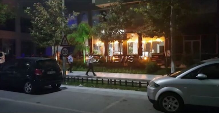 VIDEO/ Karriket gjithë rrugës, dalin pamjet e lokalit ku mbetën të plagosur me armë dy persona (EMRAT)