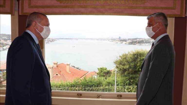 Pas kritikave për Ambasadën e Kosovës në Jerusalem, Thaçi drekon në Stamboll me Erdogan