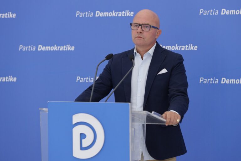 Strazimiri mesazh me fjalët e Yuri Kim: Nëse doni ndryshim, votoni për ndryshim. Nëse doni kriminelë, votoni për kriminelë