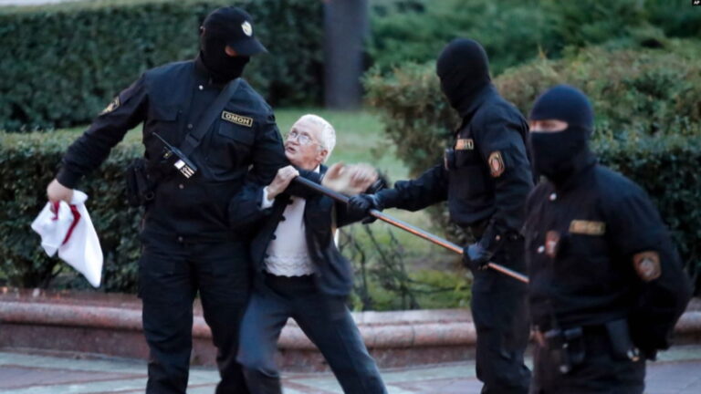 “E shtuna e grave”, mijëra femra protestuan kundër Lukashenkos. Bëhet lajm në botë