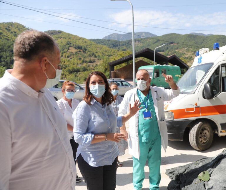 Zall Bastari me qendër të re shëndetësore, Manastirliu: Po forcojmë sistemin shëndetësor