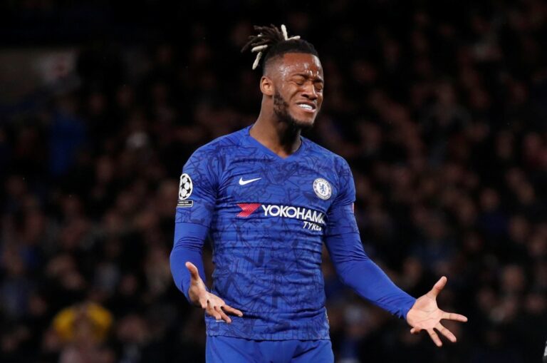Chelsea e mbyll me blerjet, fillon të grumbullojë para, largojnë sulmuesin