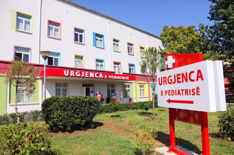 Një virus i rrezikshëm po prek foshnjat 0-6 muajshe