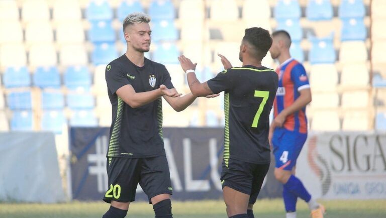 Tirana fiton me përmbysje miqësoren ndaj Vllaznisë