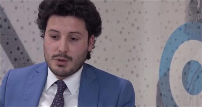 Abazoviç flet për problemet në krijimin e qeverisë së re, thotë se Kisha Serbe pati ndikim në zgjedhje