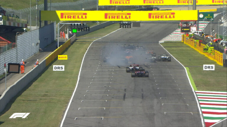 Aksident i frikshëm në Formula 1, Grosjean: Duan të na vrasin apo çfarë? (VIDEO)