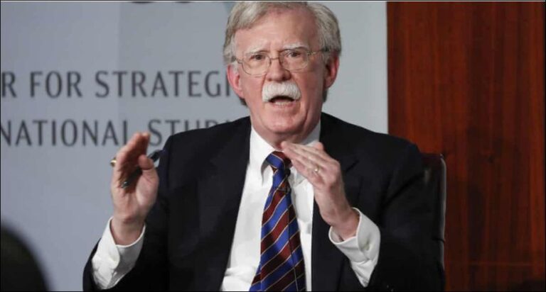 Trump sulmon John Bolton: Njeriu më budalla që kam pasur në qeveri