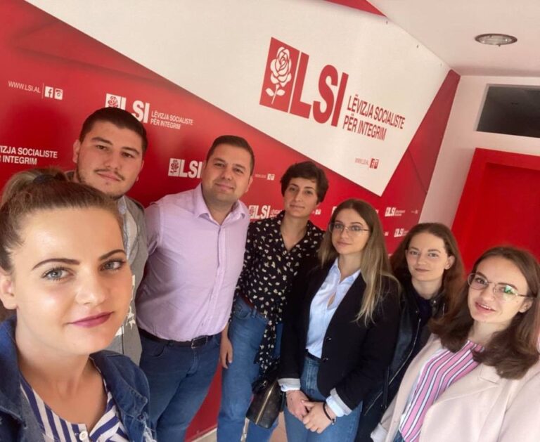 Braimllari takim me studentët e ekselencës në Korçë: LSI e vendosur në shërbim të rinisë, përfaqësim dinjitoz në vendimmarrje!