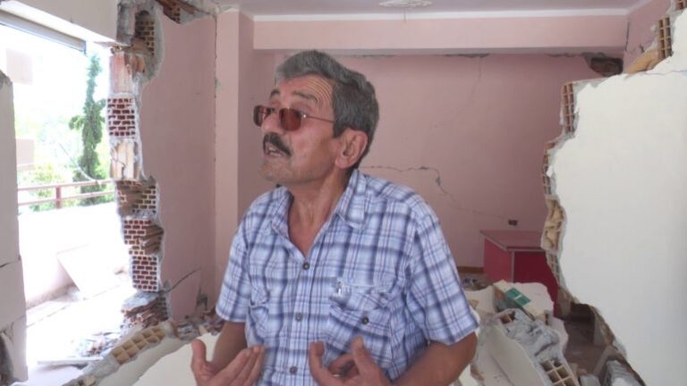 Durrsaku prej 9 muajsh pa shtëpi: Tërmeti na ka rënë dhe në tru! Ngelëm me lecka në krah