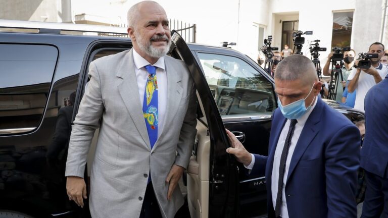Rama, koha për të ikur