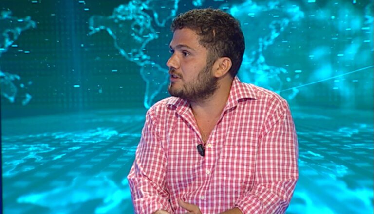 Protestat e naftëtarëve, aktivisti Leka: Shteti e ka privatizuar në formë korruptive uzinën