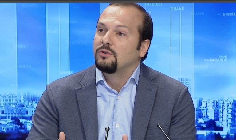 PD: Taksat e qeverisë falimentuan shumë biznese. Kaosi fiskal është i jashtëzakonshëm!