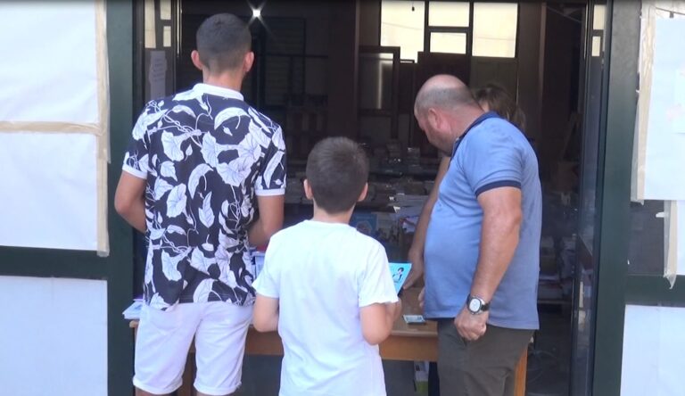 Mësim mes pandemisë, prindërit të shqetësuar për sëmundjen dhe shpenzimet e shtuara