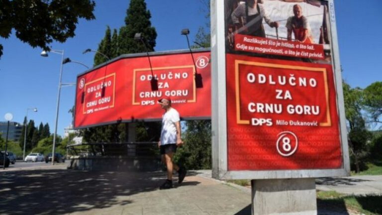 Humbi zgjedhjet, partia e Gjukanoviçit organizon tubim në Podgoricë: Mali i Zi mbi të gjitha